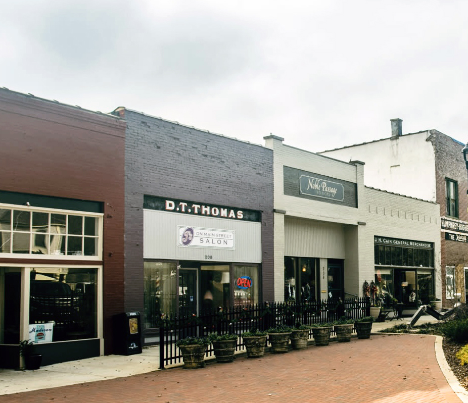 Shopping & Dining